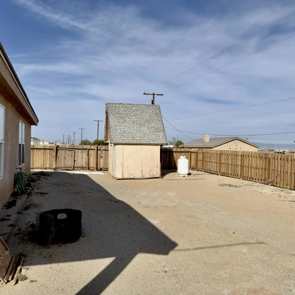 1934 Sunset Avenue, Thermal, California 92274 home-pic-22