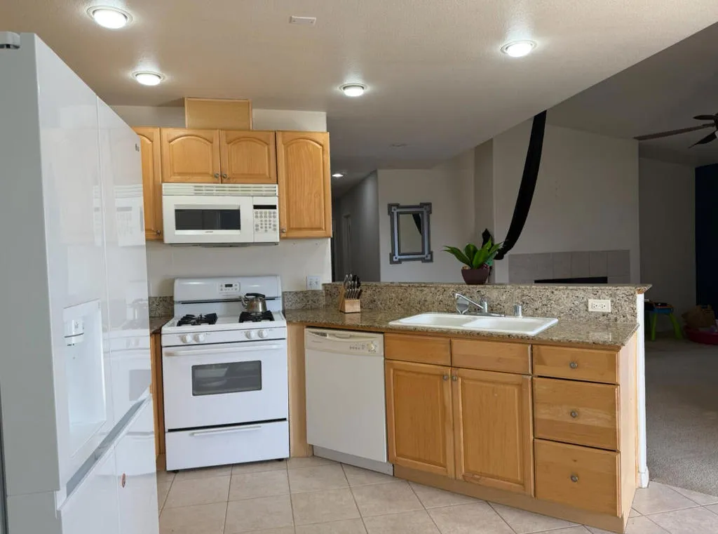 1934 Sunset Avenue, Thermal, California 92274 home-pic-6