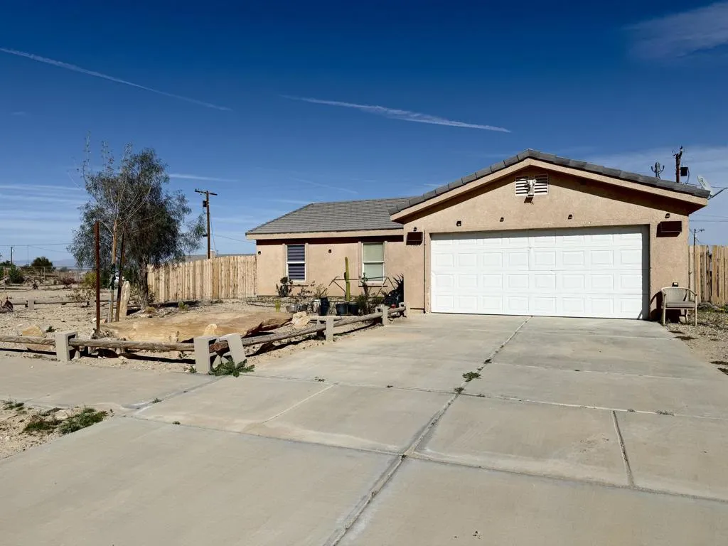 1934 Sunset Avenue, Thermal, California 92274 home-pic-2