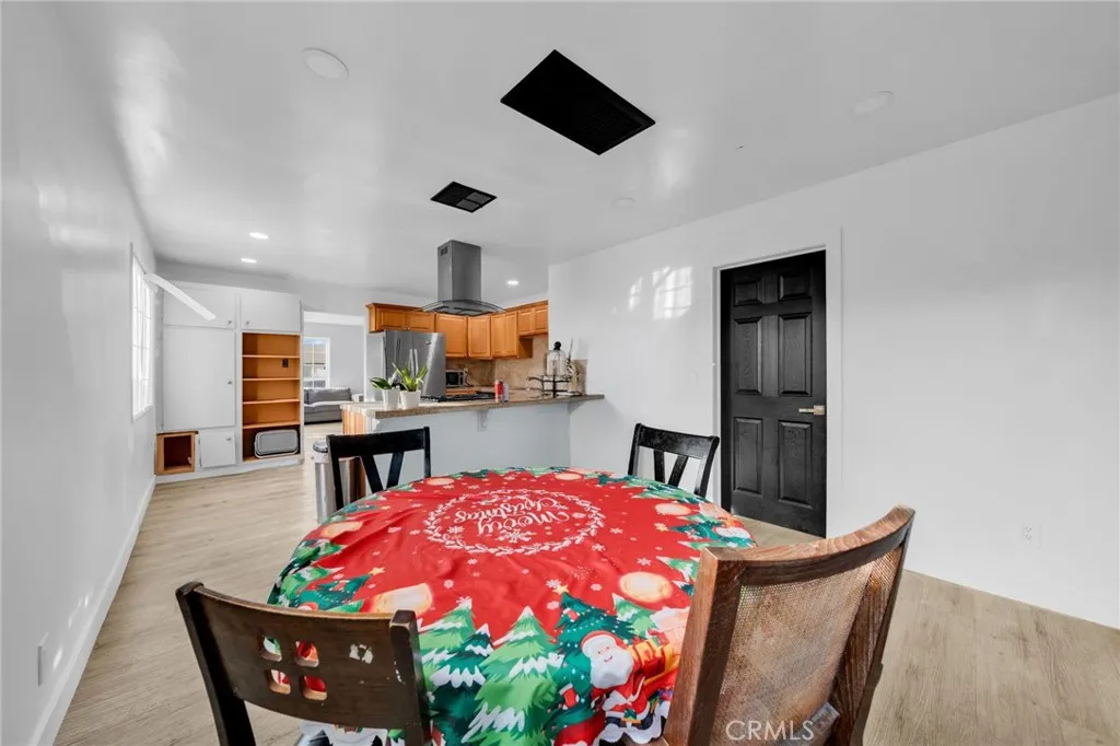 7044 Nestle Avenue, Reseda, California 91335 home-pic-11