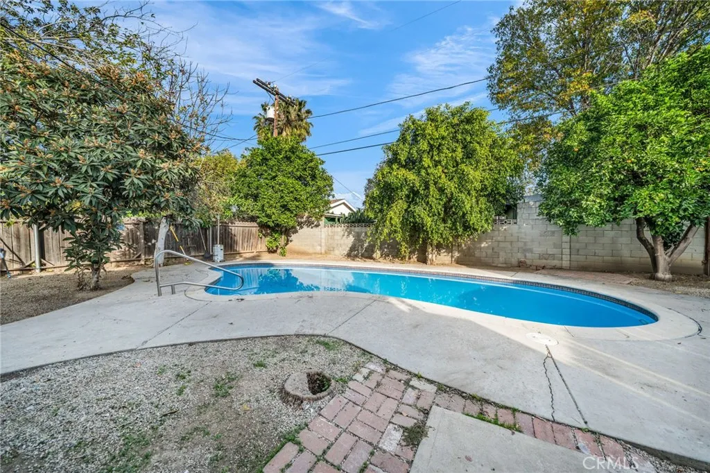7044 Nestle Avenue, Reseda, California 91335 home-pic-47