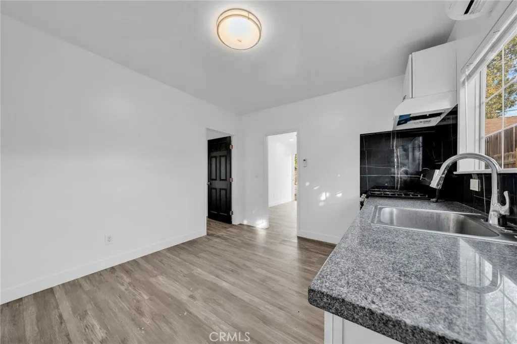 7044 Nestle Avenue, Reseda, California 91335 home-pic-23