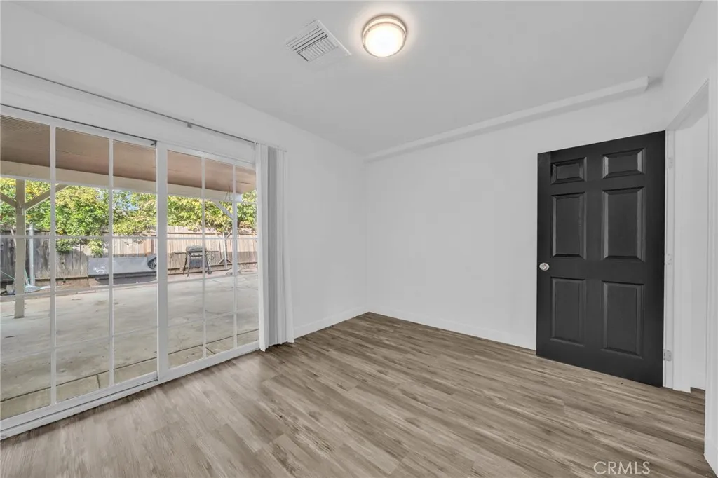 7044 Nestle Avenue, Reseda, California 91335 home-pic-25