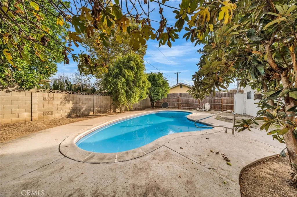 7044 Nestle Avenue, Reseda, California 91335 home-pic-46