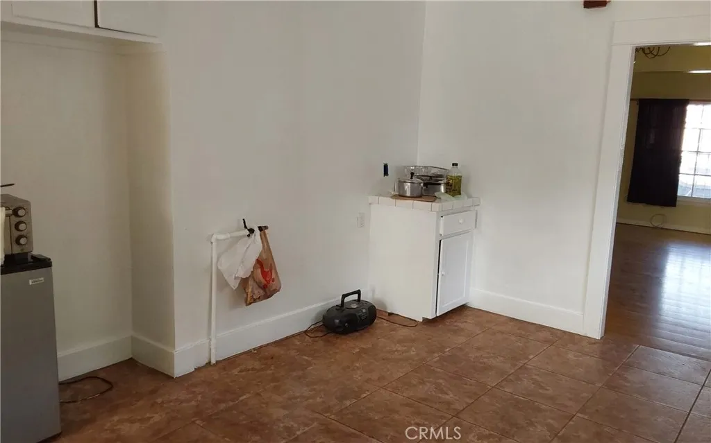 824 W 74th, Los Angeles, California 90044 home-pic-23