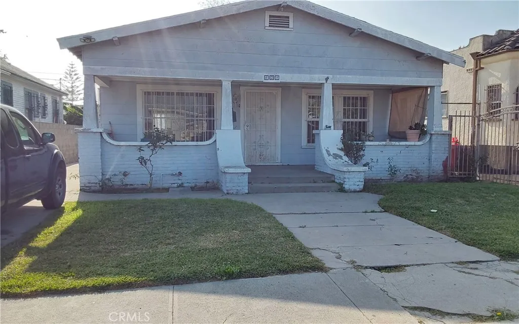 824 W 74th, Los Angeles, California 90044 home-pic-2