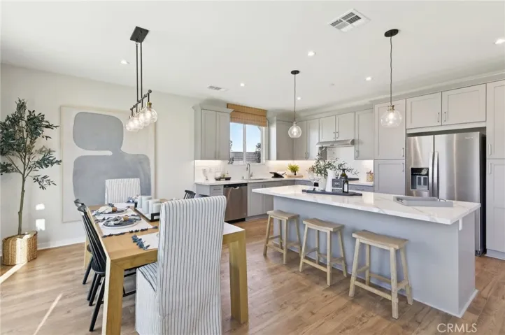 MODEL HOME