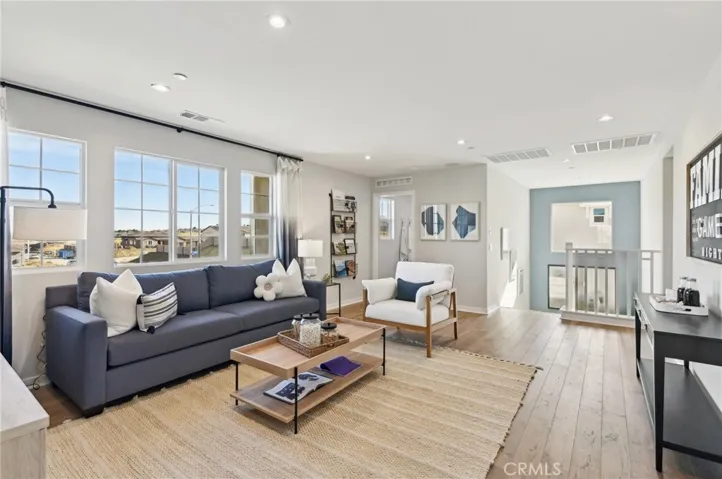 MODEL HOME