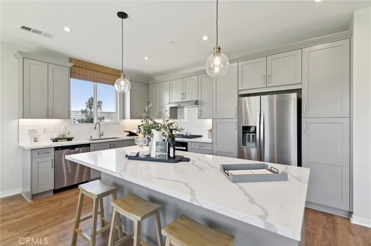 MODEL HOME