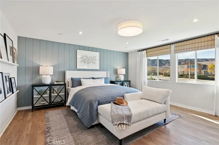 MODEL HOME