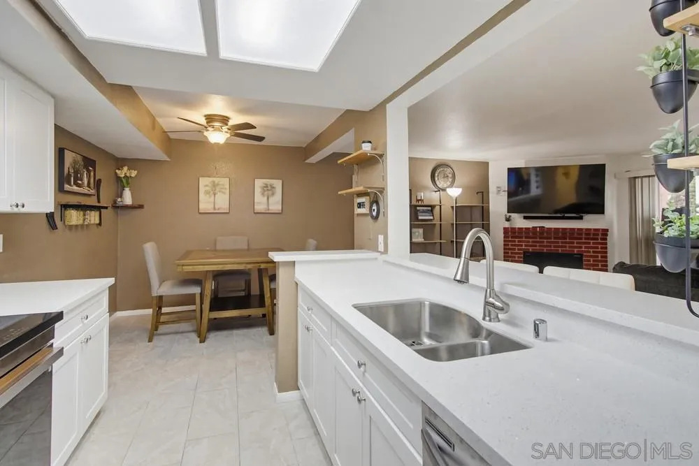 1010 E Washington Ave. 72, Escondido, California 92025 home-pic-5