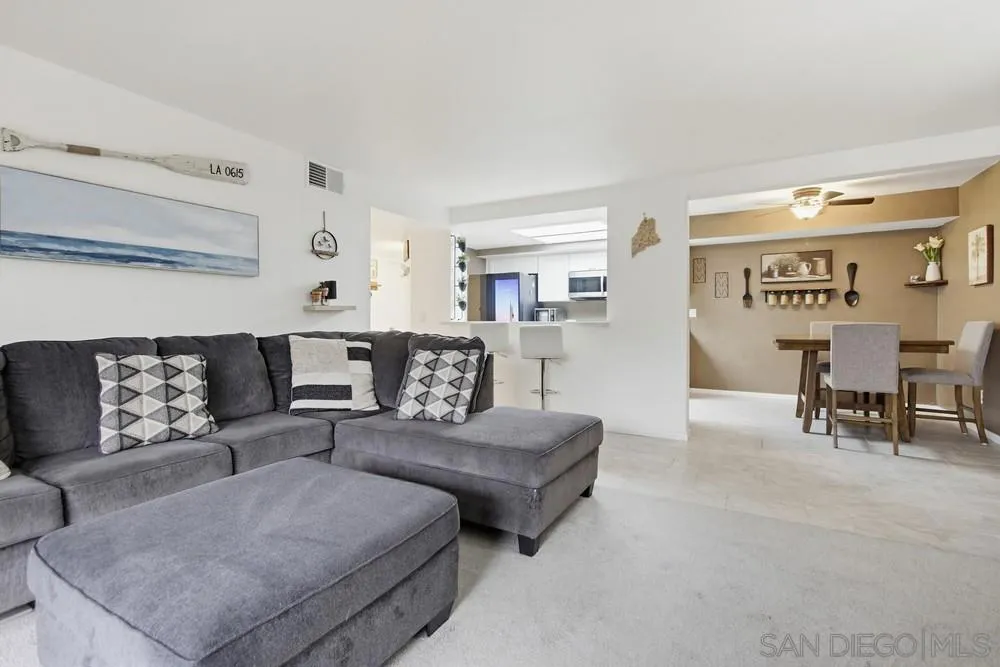 1010 E Washington Ave. 72, Escondido, California 92025 home-pic-1