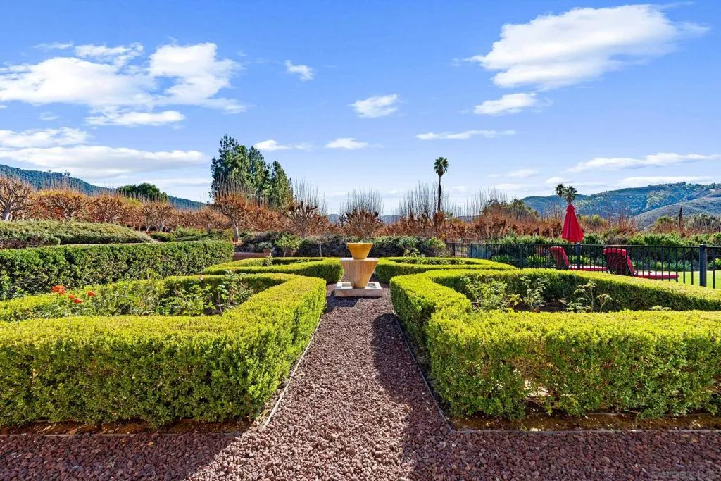 32752 Luiseno Circle Dr, Pauma Valley, California 92061 home-pic-42