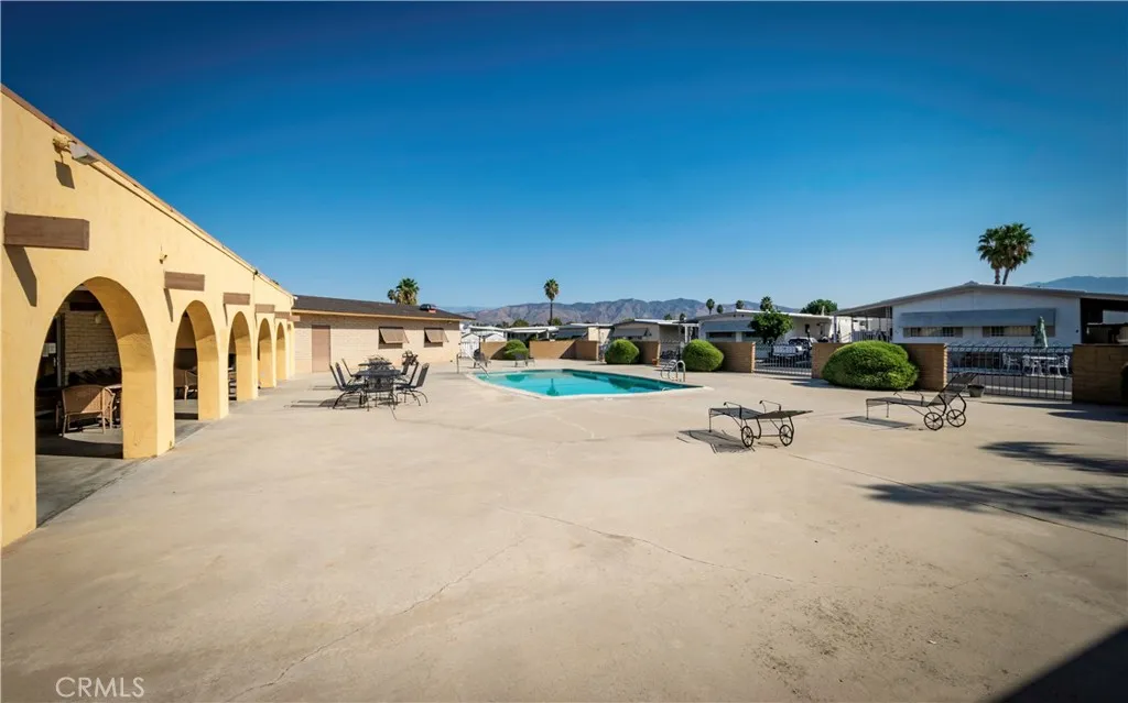 Clubhouse Pool Clubhouse Pool