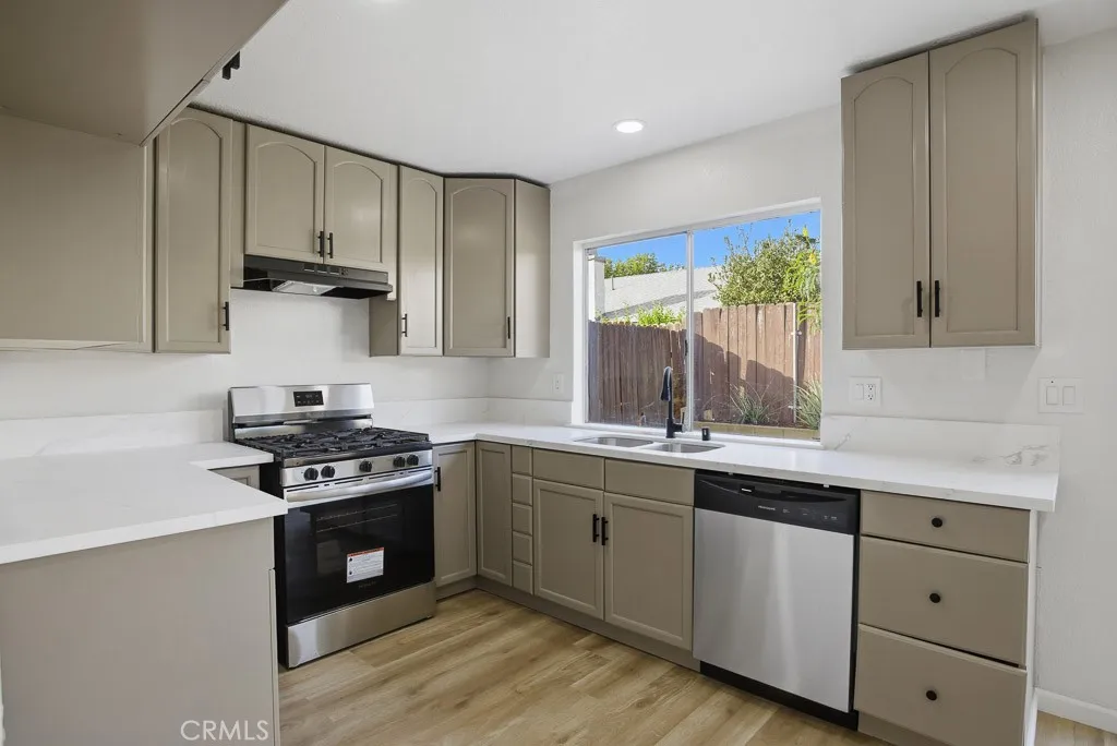 3278 Roberds Avenue, San Bernardino, California 92405 home-pic-6