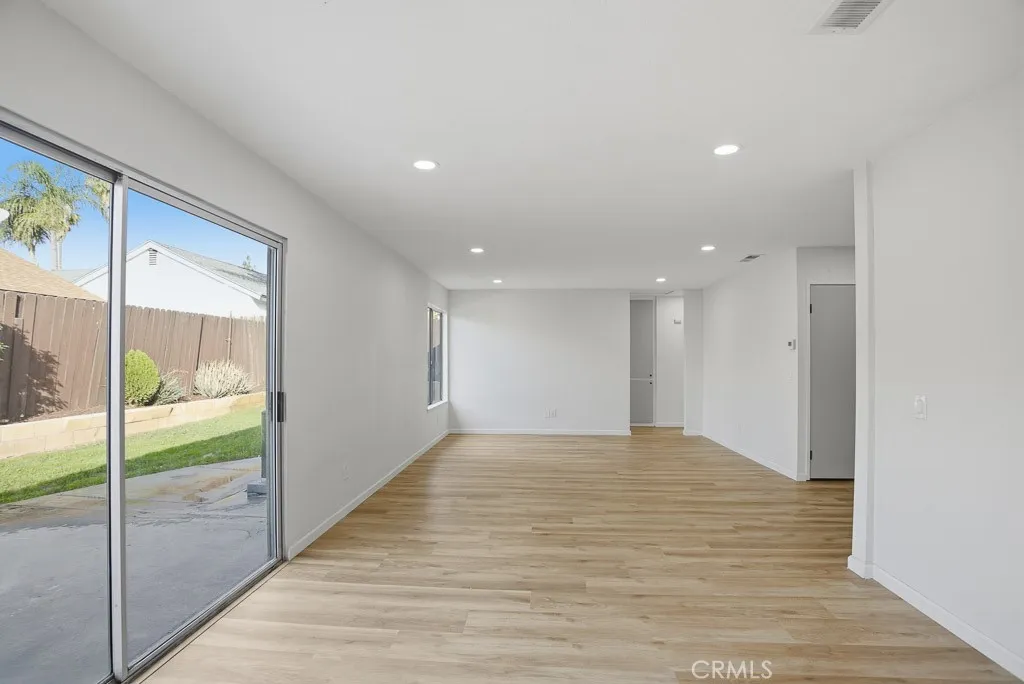 3278 Roberds Avenue, San Bernardino, California 92405 home-pic-8