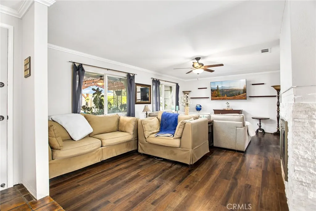 632 E 8th, Escondido, California 92025 home-pic-12