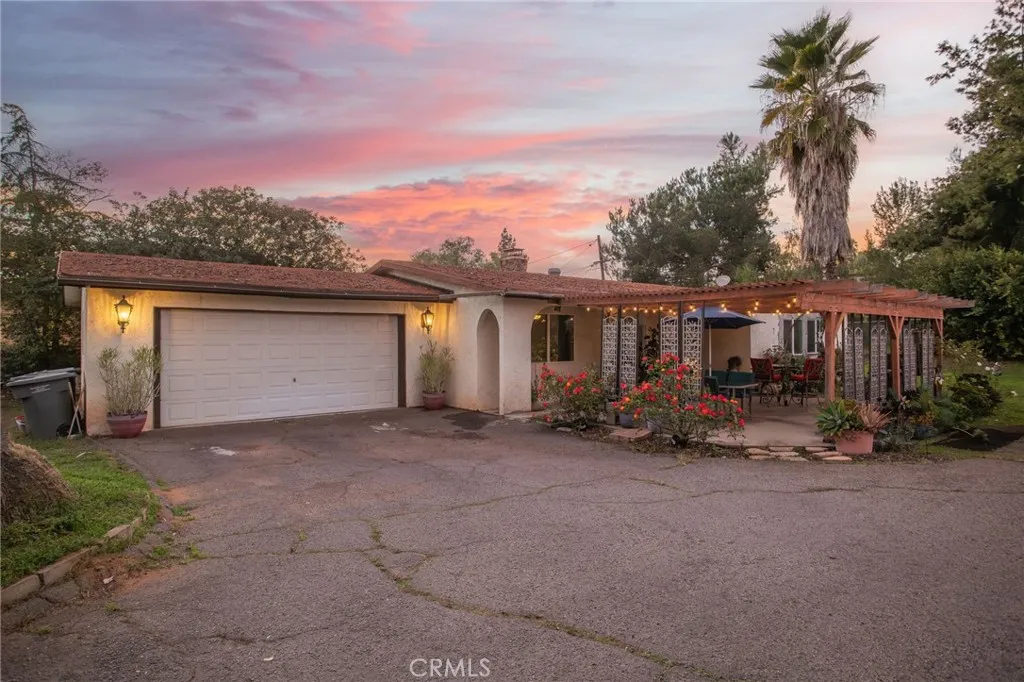 632 E 8th, Escondido, California 92025 home-pic-1