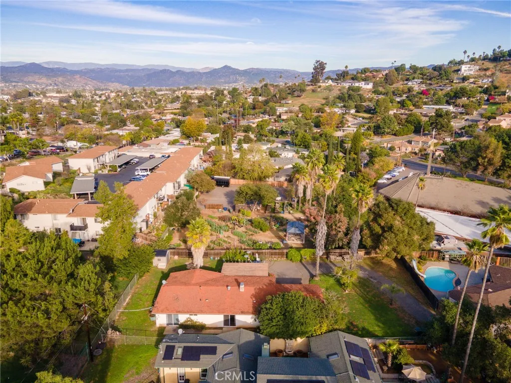632 E 8th, Escondido, California 92025 home-pic-34