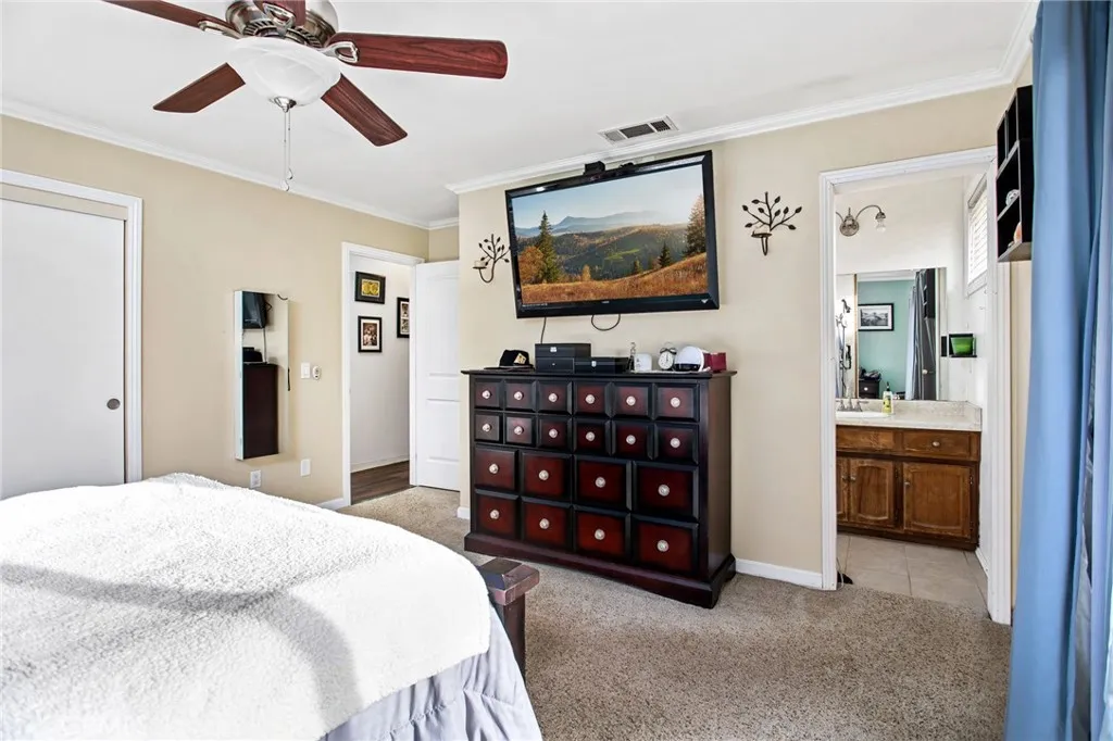 632 E 8th, Escondido, California 92025 home-pic-19
