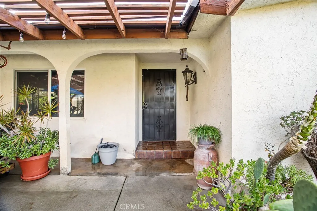 632 E 8th, Escondido, California 92025 home-pic-10