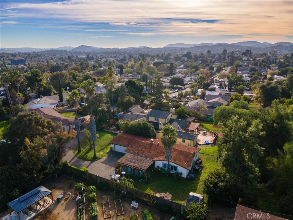 632 E 8th, Escondido, California 92025 home-pic-33