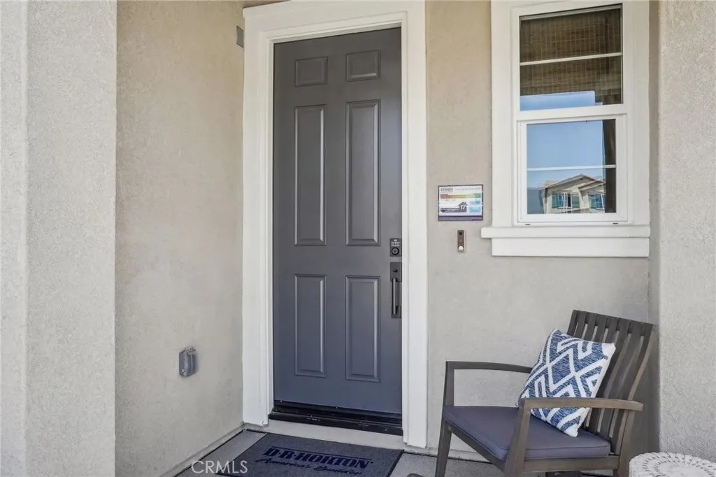 6362 Moonfire Lane, Fontana, California 92336 home-pic-2