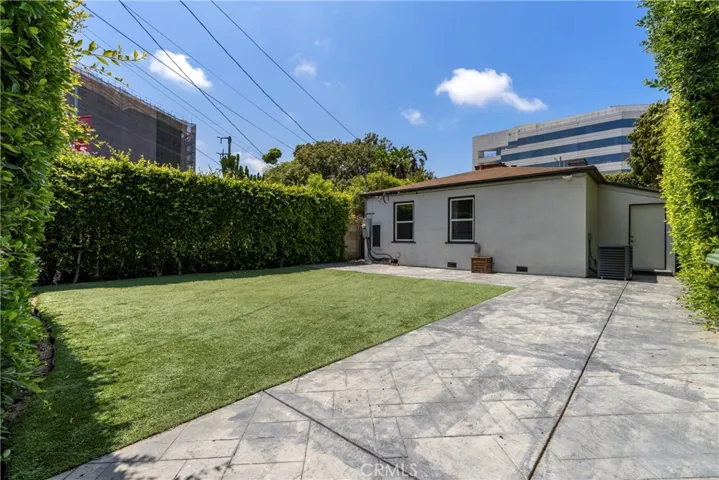 11938 Exposition Boulevard, Los Angeles, California 90064