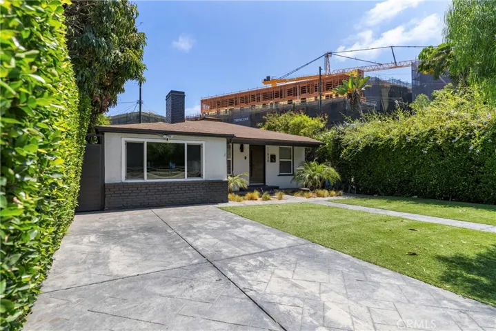 11938 Exposition Boulevard, Los Angeles, California 90064