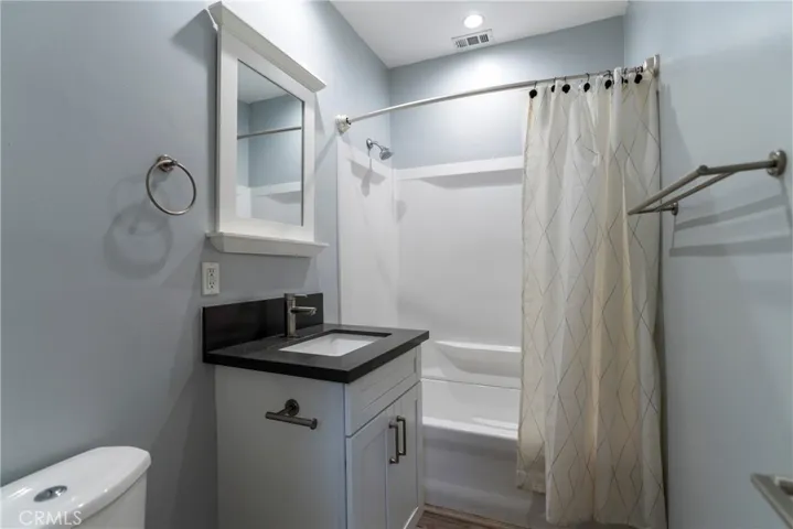 11938 Exposition Boulevard, Los Angeles, California 90064