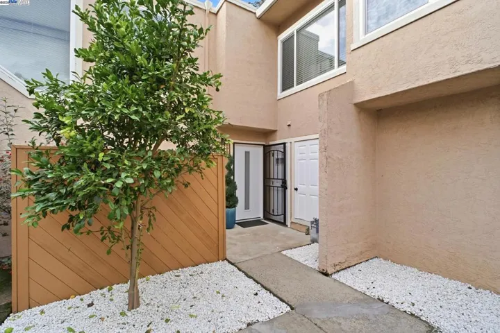 27639 Eucalyptus Court, Hayward, California 94544