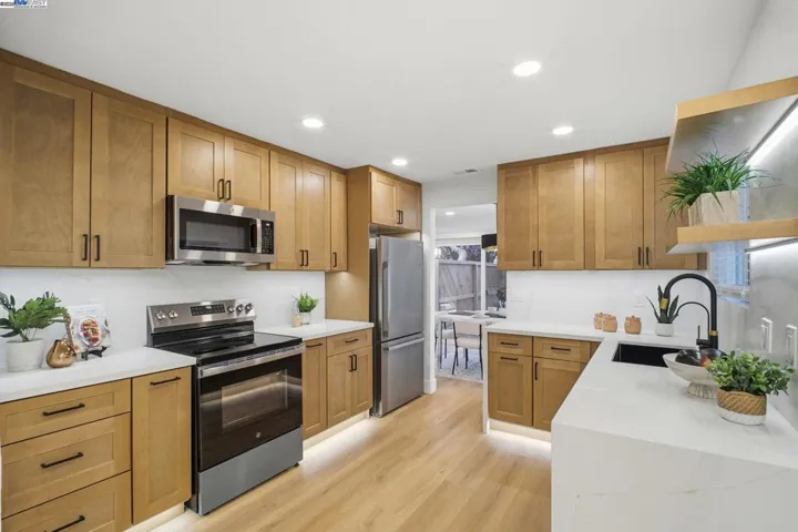 27639 Eucalyptus Court, Hayward, California 94544