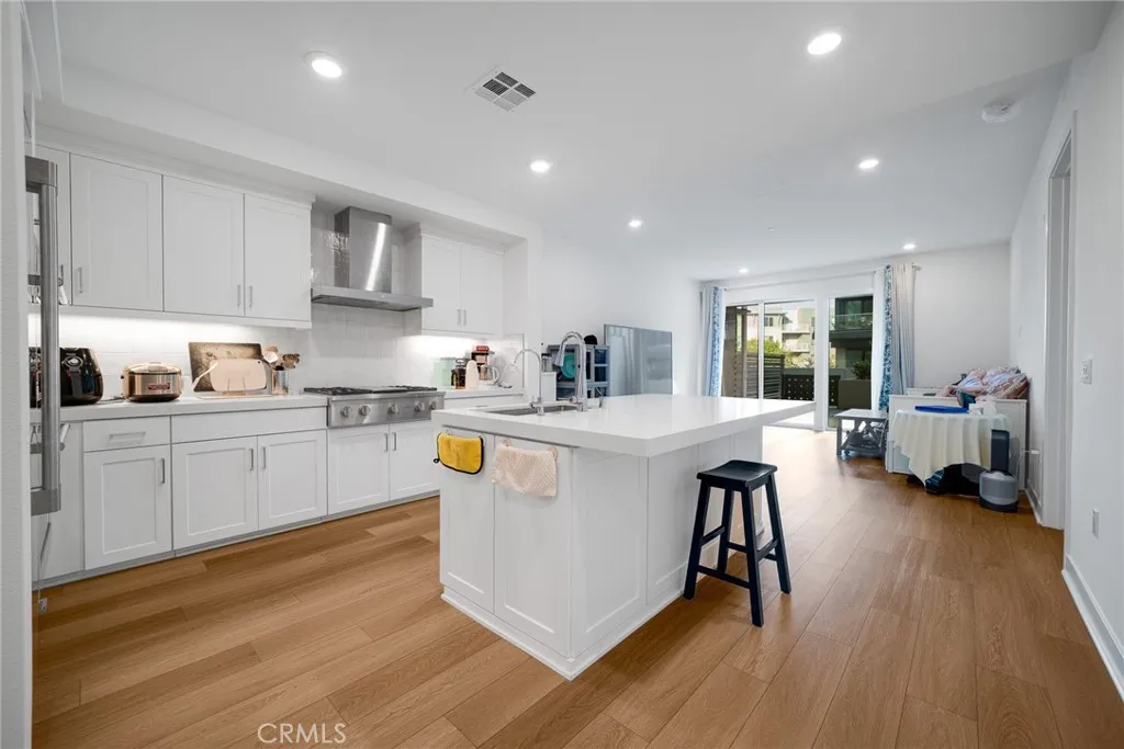 2202 Rivington, Irvine, California 92612 home-pic-1