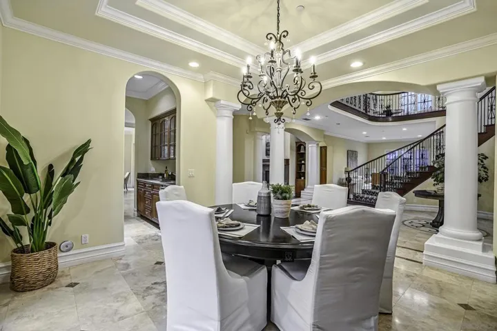 Dining room open to inviting entry