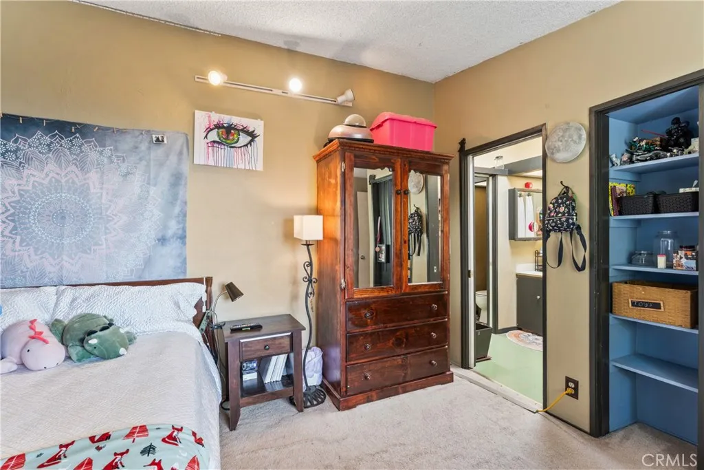1944 Willow, Running Springs, California 92382 home-pic-25