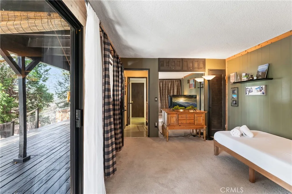 1944 Willow, Running Springs, California 92382 home-pic-28