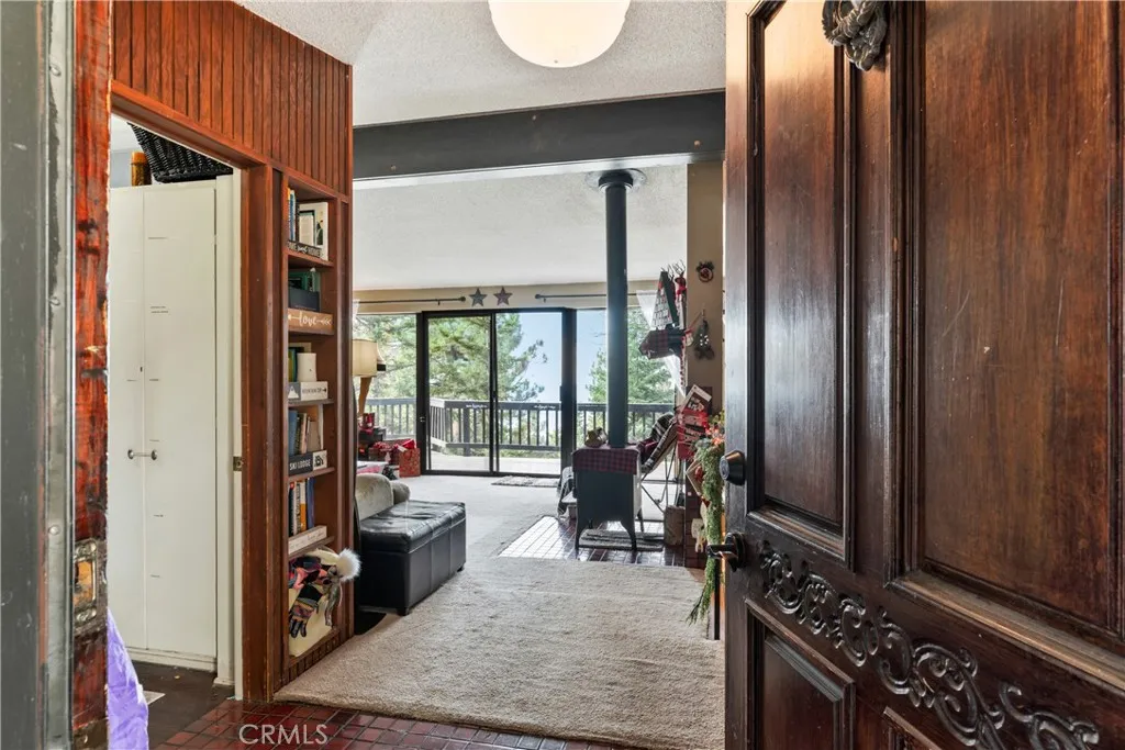 1944 Willow, Running Springs, California 92382 home-pic-12
