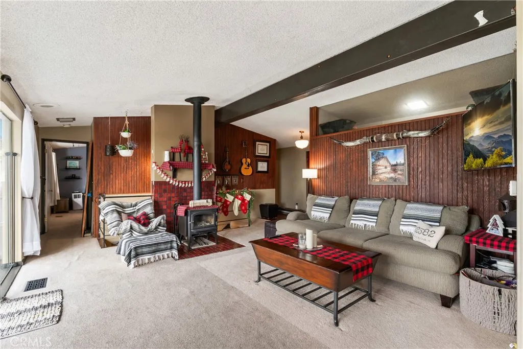 1944 Willow, Running Springs, California 92382 home-pic-15