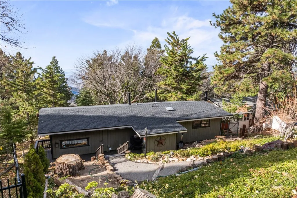 1944 Willow, Running Springs, California 92382 home-pic-3