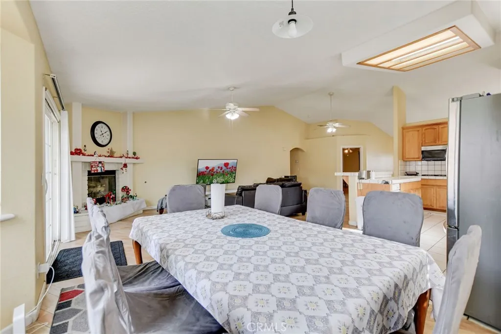 12794 Rain Shadow, Victorville, California 92395 home-pic-25