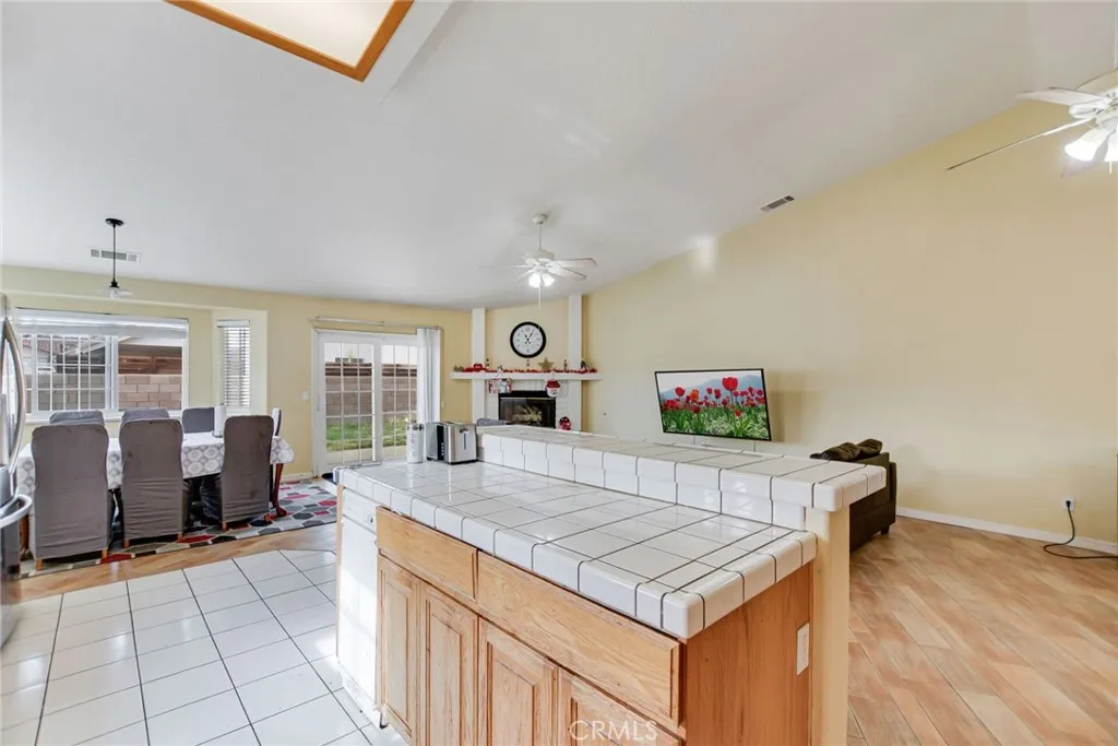 12794 Rain Shadow, Victorville, California 92395 home-pic-18