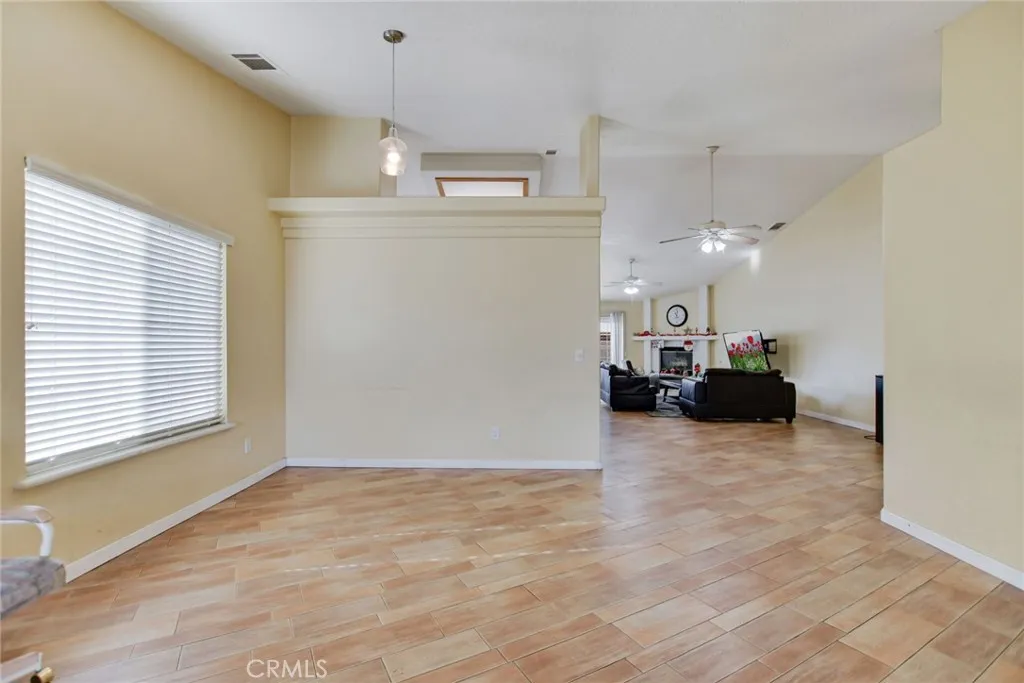 12794 Rain Shadow, Victorville, California 92395 home-pic-7