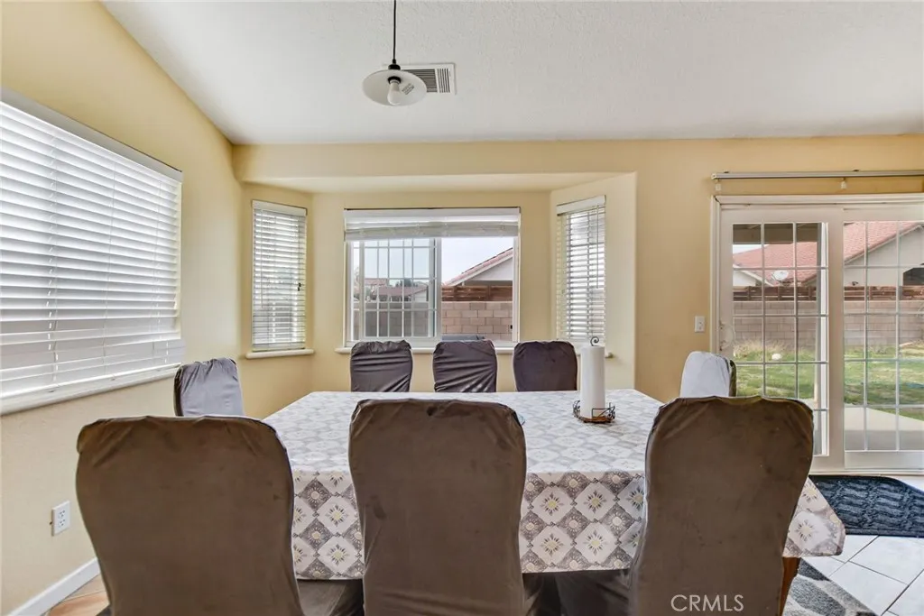 12794 Rain Shadow, Victorville, California 92395 home-pic-24