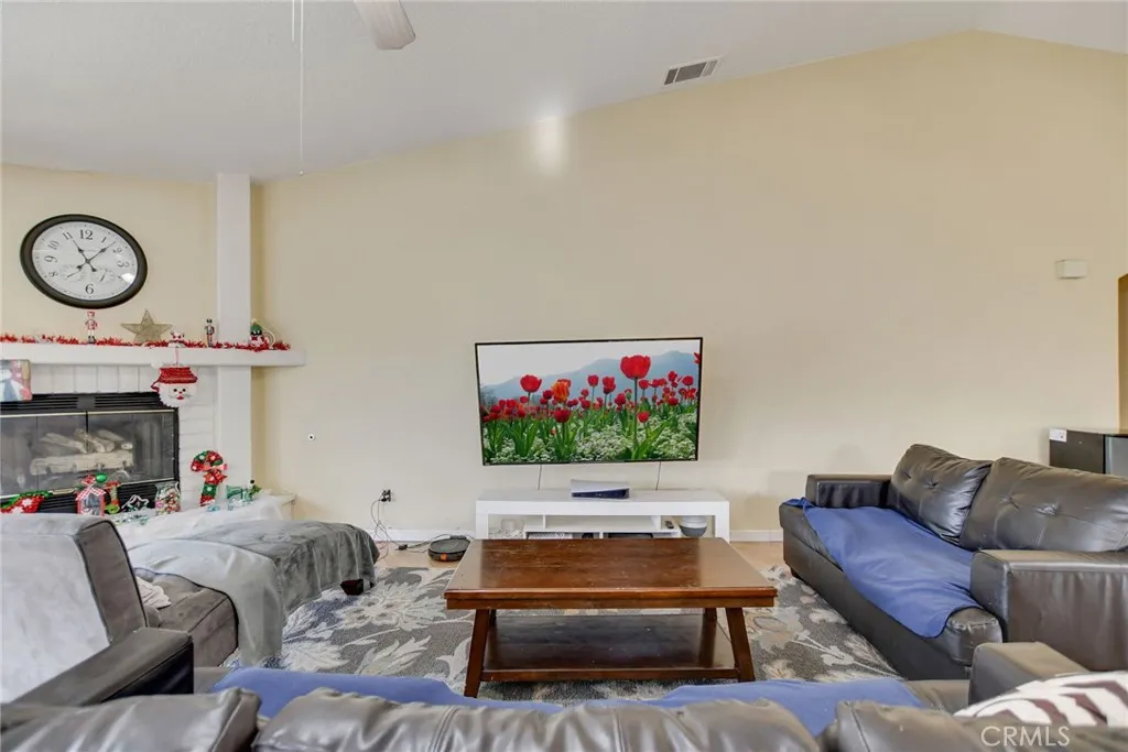 12794 Rain Shadow, Victorville, California 92395 home-pic-22