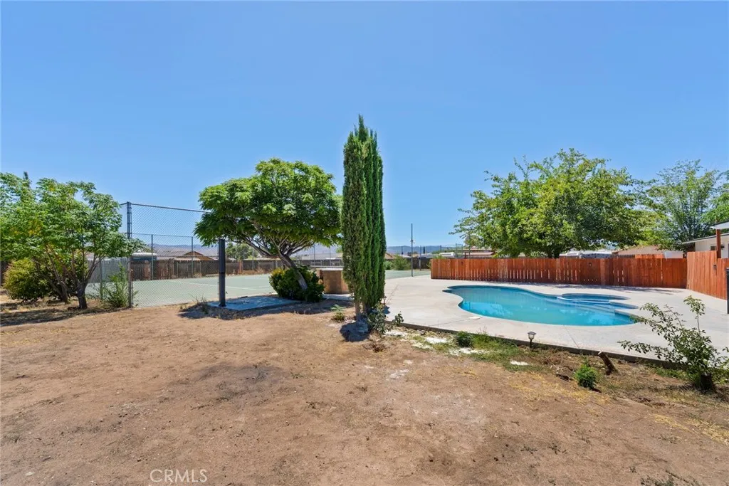 8263 3rd, Hesperia, California 92345 home-pic-35