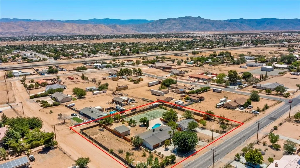 8263 3rd, Hesperia, California 92345 home-pic-60