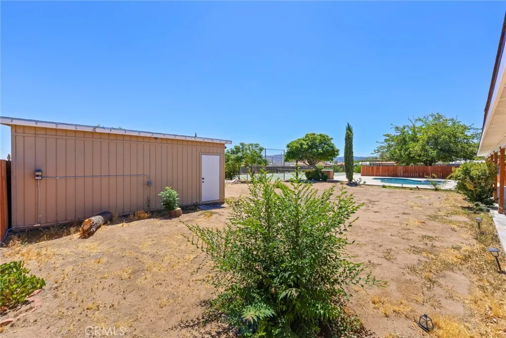 8263 3rd, Hesperia, California 92345 home-pic-38