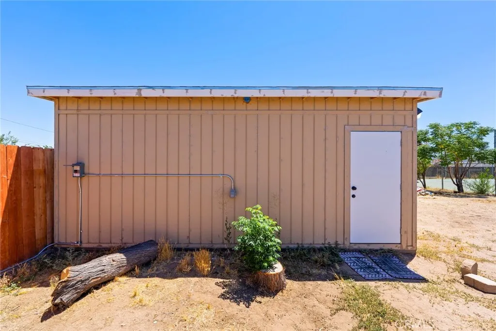 8263 3rd, Hesperia, California 92345 home-pic-39