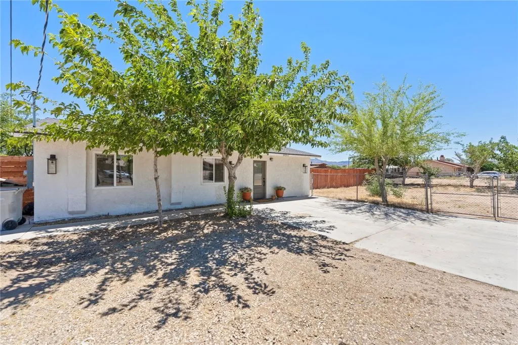 8263 3rd, Hesperia, California 92345 home-pic-43