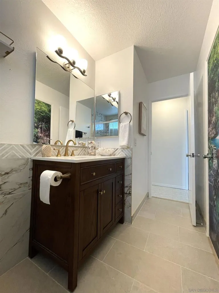 11278 Calle Jalapa, San Diego, California 92126 home-pic-16